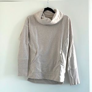 Lululemon cream pullover